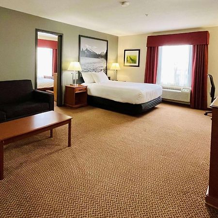 Super 8 By Wyndham Grande Prairie Hotel Exterior photo