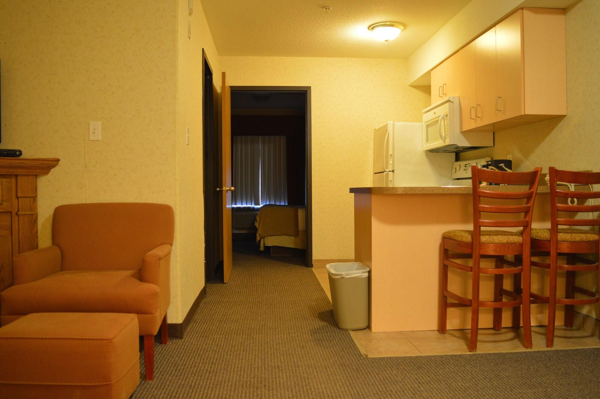 Super 8 By Wyndham Grande Prairie Hotel Exterior photo