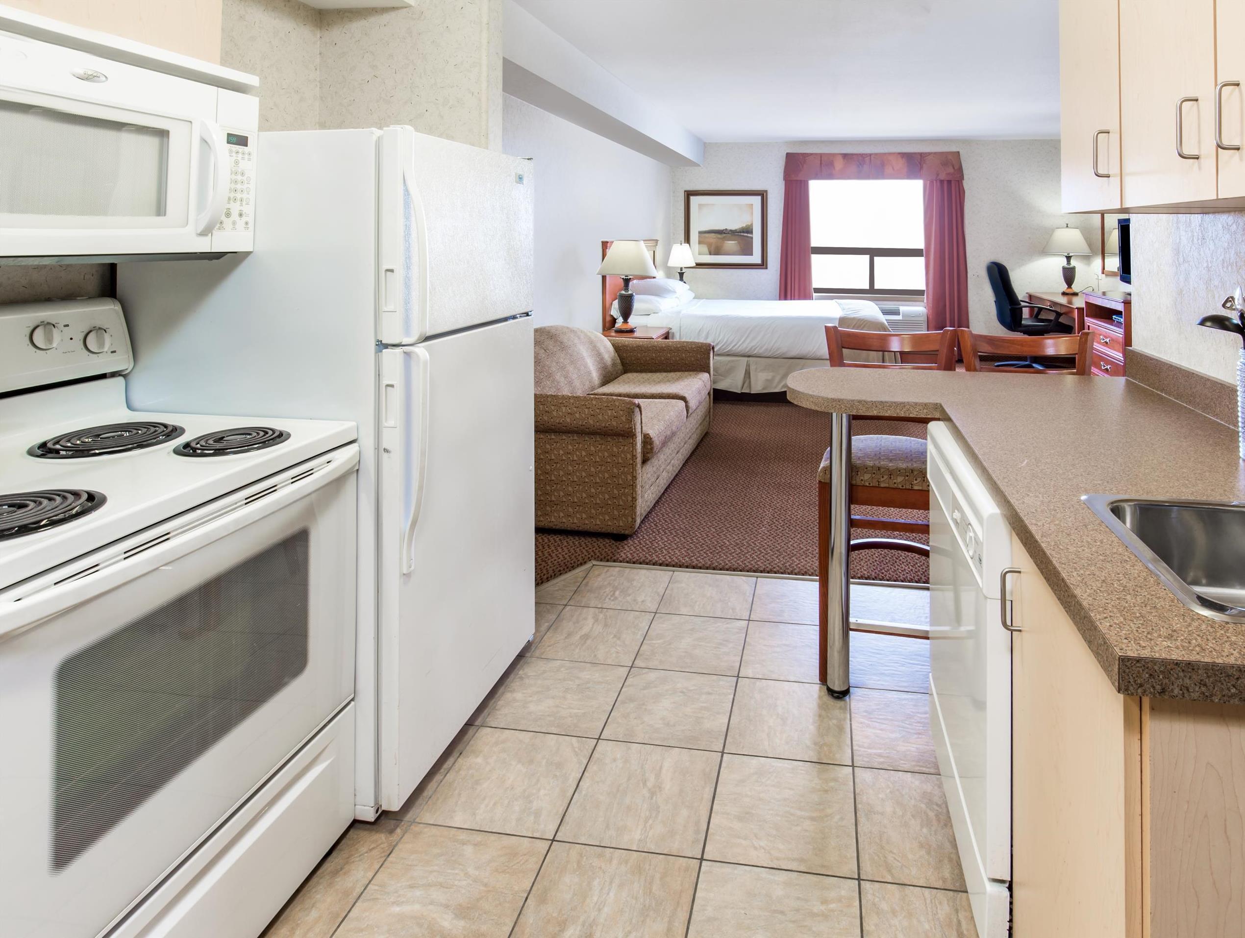 Super 8 By Wyndham Grande Prairie Hotel Exterior photo
