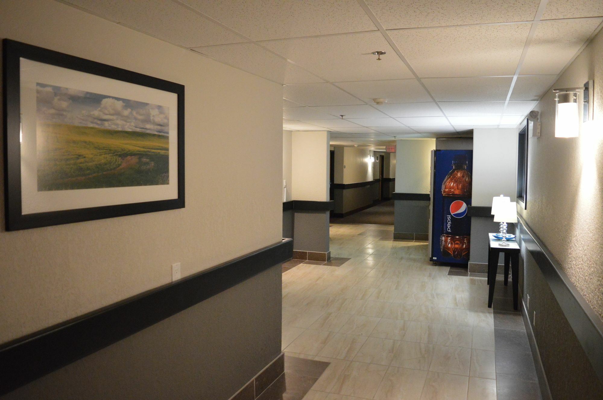Super 8 By Wyndham Grande Prairie Hotel Exterior photo