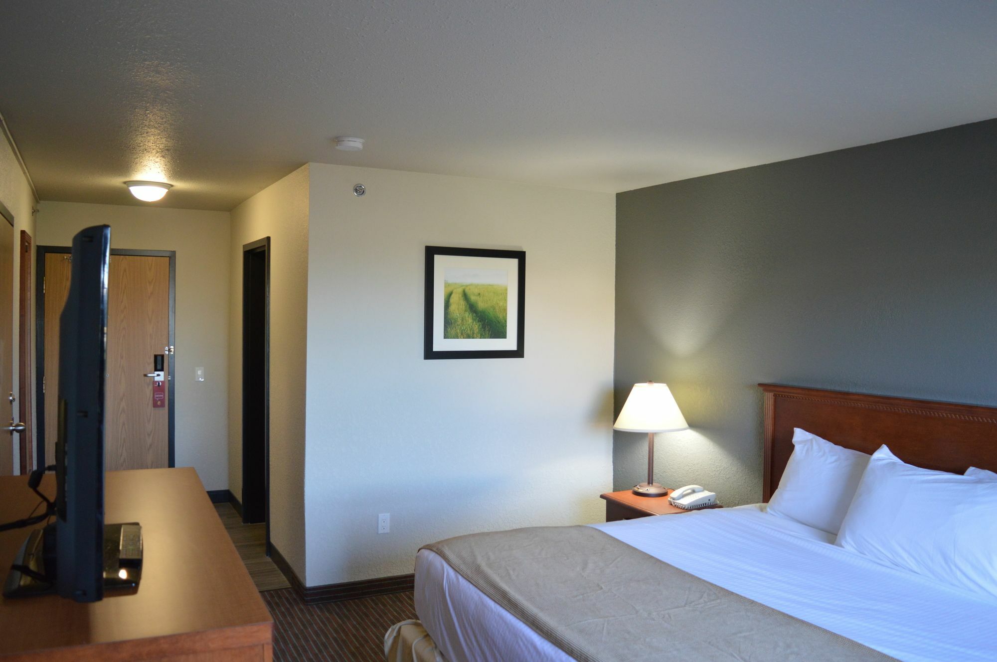 Super 8 By Wyndham Grande Prairie Hotel Exterior photo